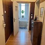Casa Luna 6 Min Hbf , Erdgeschosswohnung ,altbau Duisburg