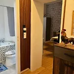 Apartamento Casa Luna 6 Min Hbf , Erdgeschosswohnung ,altbau