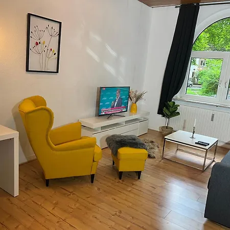 Apartment Casa Luna 6 Min Hbf , Erdgeschosswohnung ,altbau