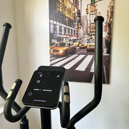 Apartment Casa Luna 6 Min Hbf , Erdgeschosswohnung ,altbau