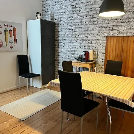 Casa Luna 6 Min Hbf , Erdgeschosswohnung ,altbau Duisburg