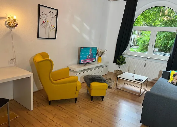 Apartment Casa Luna 6 Min Hbf , Erdgeschosswohnung ,altbau