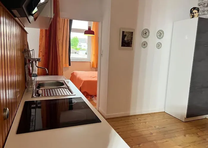 Apartment Casa Luna 6 Min Hbf , Erdgeschosswohnung ,altbau Duisburg