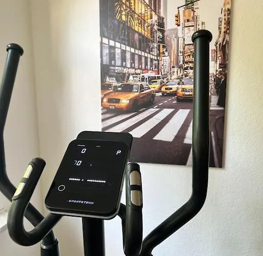 Apartment Casa Luna 6 Min Hbf , Erdgeschosswohnung ,altbau