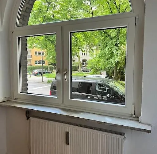 Apartment Casa Luna 6 Min Hbf , Erdgeschosswohnung ,altbau *