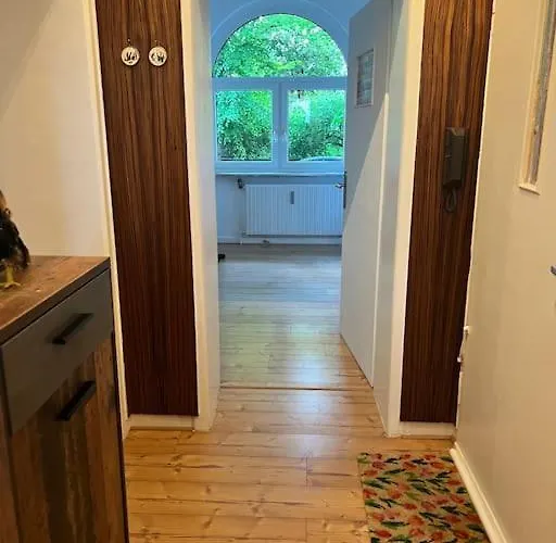 Casa Luna 6 Min Hbf , Erdgeschosswohnung ,altbau Duisburg