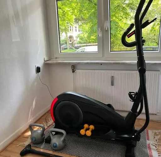 Casa Luna 6 Min Hbf , Erdgeschosswohnung ,altbau * Duisburg