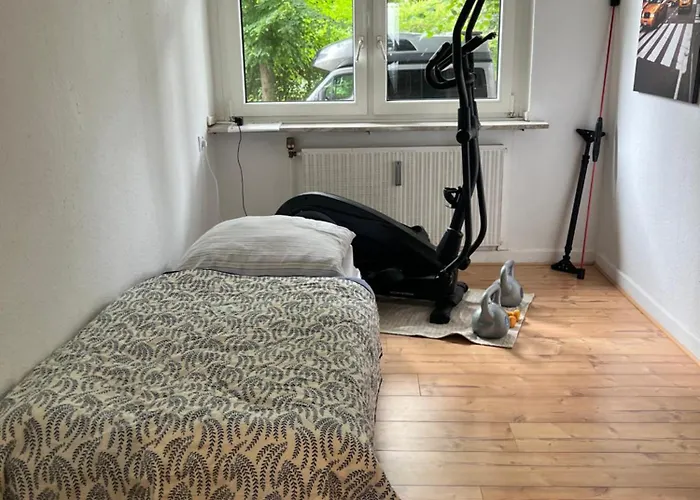 Casa Luna 6 Min Hbf , Erdgeschosswohnung ,altbau Apartment